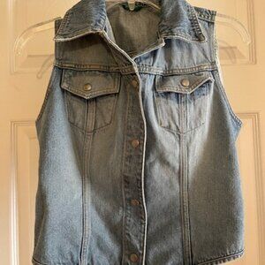 VTG United Colors of Benetton Buttoned Denim Light Blue Jean Collared Vest Small